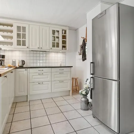Stunning In With Kitchen * Gudhjem